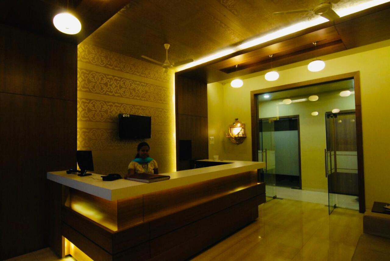 Hotel Western Inn Vasai Ngoại thất bức ảnh